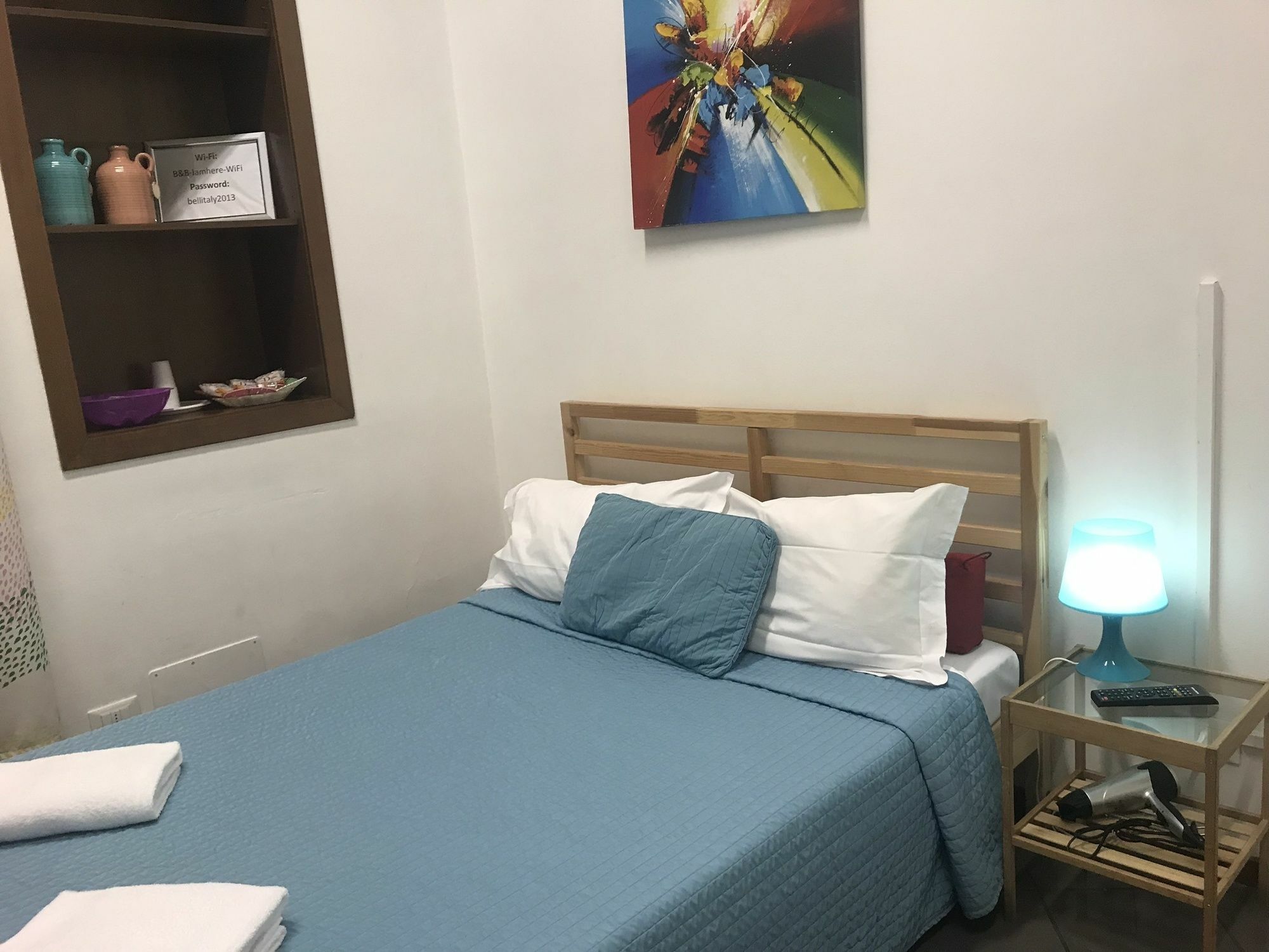 I Am Here - Gioia 71 Guest house